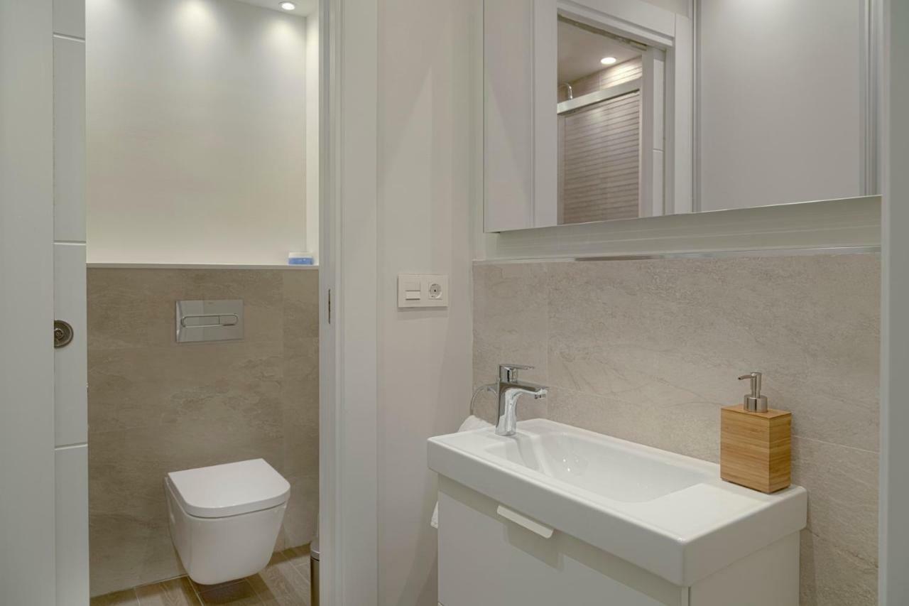 Apartamento Suncity Teatro Premier Málaga Exterior foto